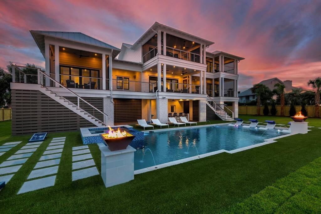 New Waterfront Home With Deep Water Dock Isle of Palms Eksteriør bilde