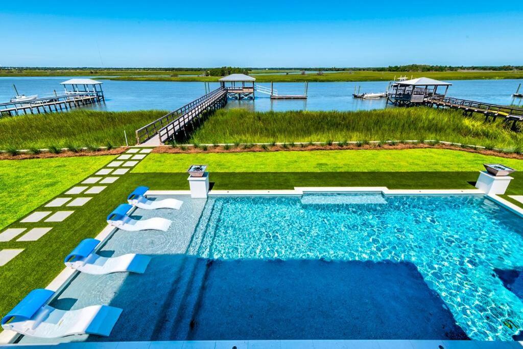 New Waterfront Home With Deep Water Dock Isle of Palms Eksteriør bilde