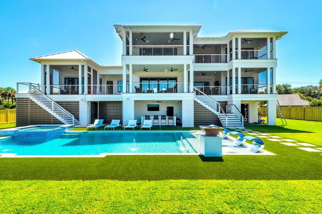 New Waterfront Home With Deep Water Dock Isle of Palms Eksteriør bilde
