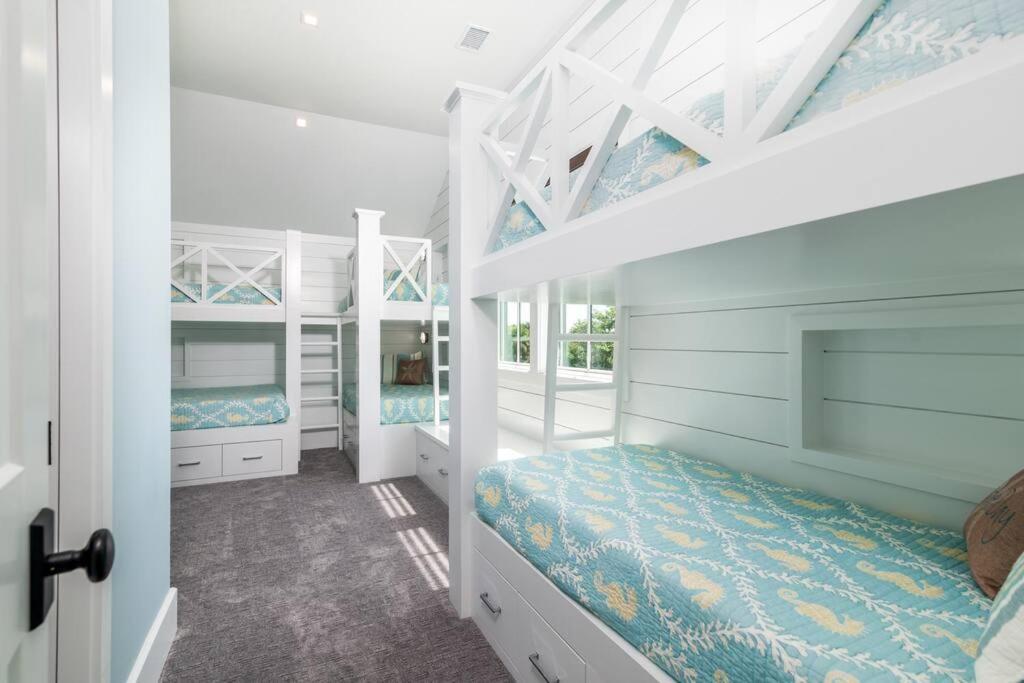 New Waterfront Home With Deep Water Dock Isle of Palms Eksteriør bilde