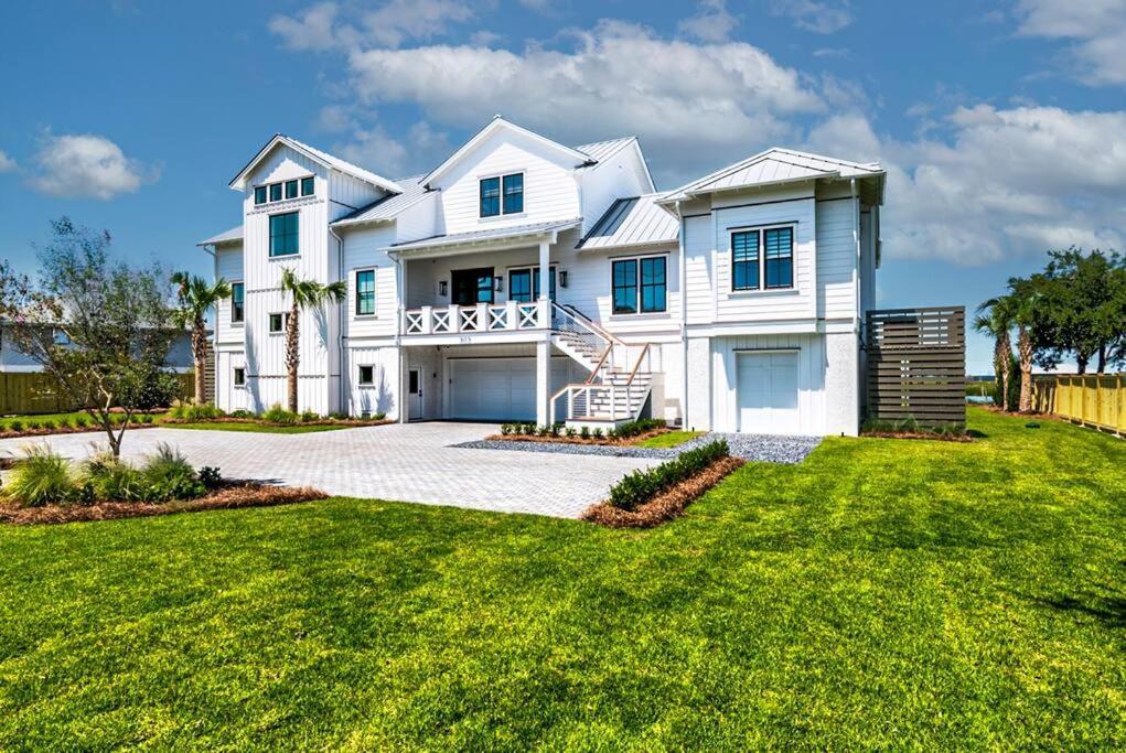 New Waterfront Home With Deep Water Dock Isle of Palms Eksteriør bilde